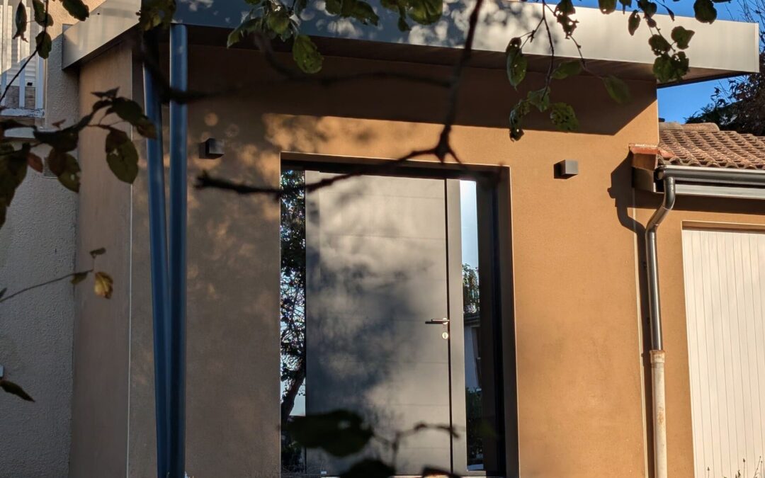 Extension d’une maison pour créer une véritable entrée, Condat 2025